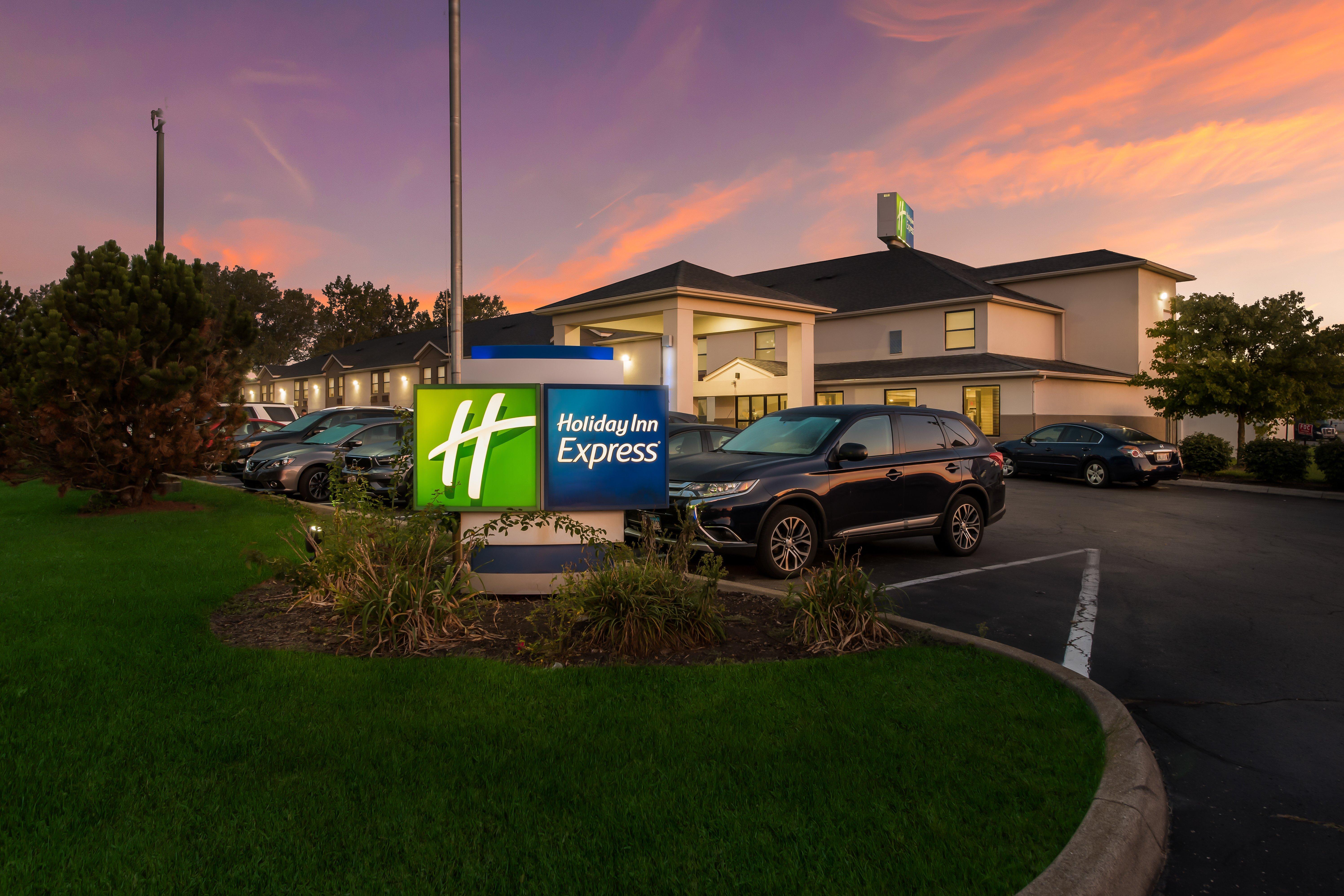 Holiday Inn Express London-I-70 By Ihg Kültér fotó