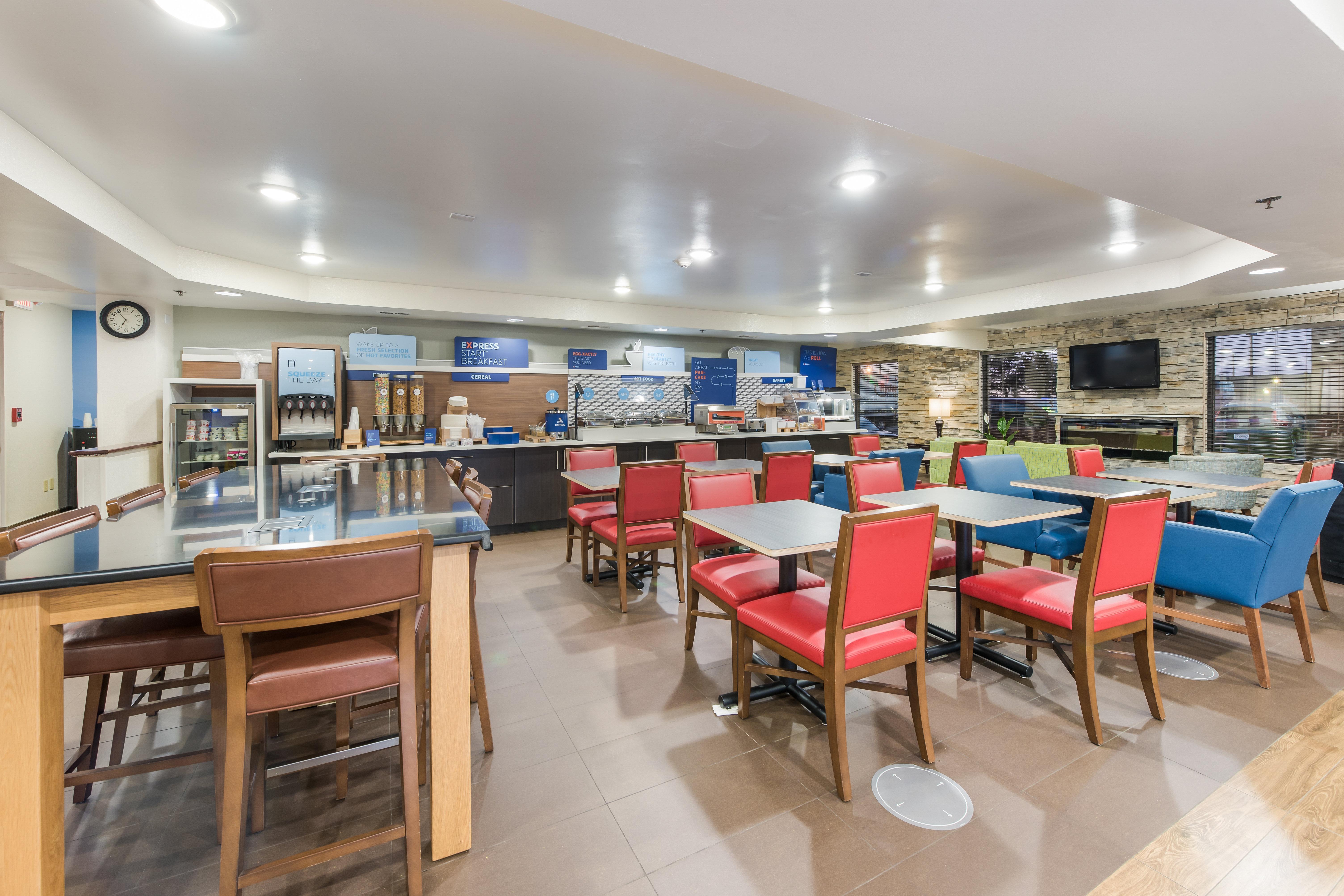 Holiday Inn Express London-I-70 By Ihg Kültér fotó